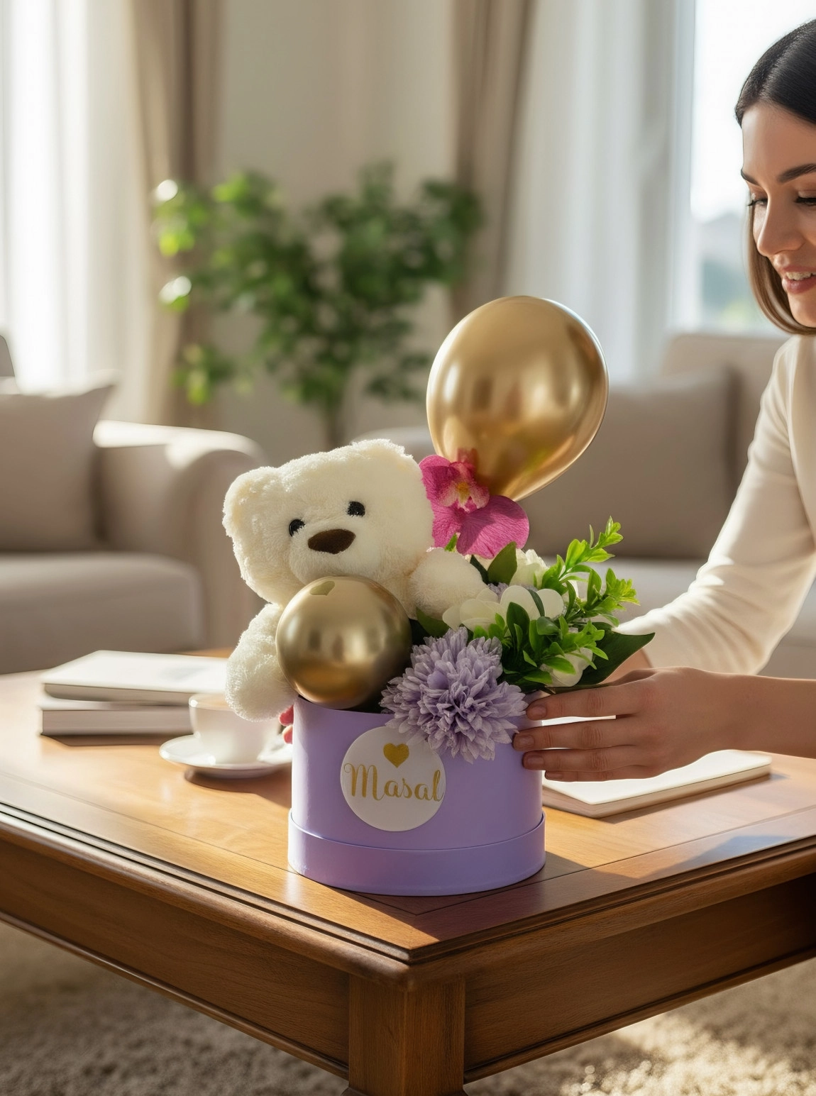 Gold Balonlu Kutu Çiçek