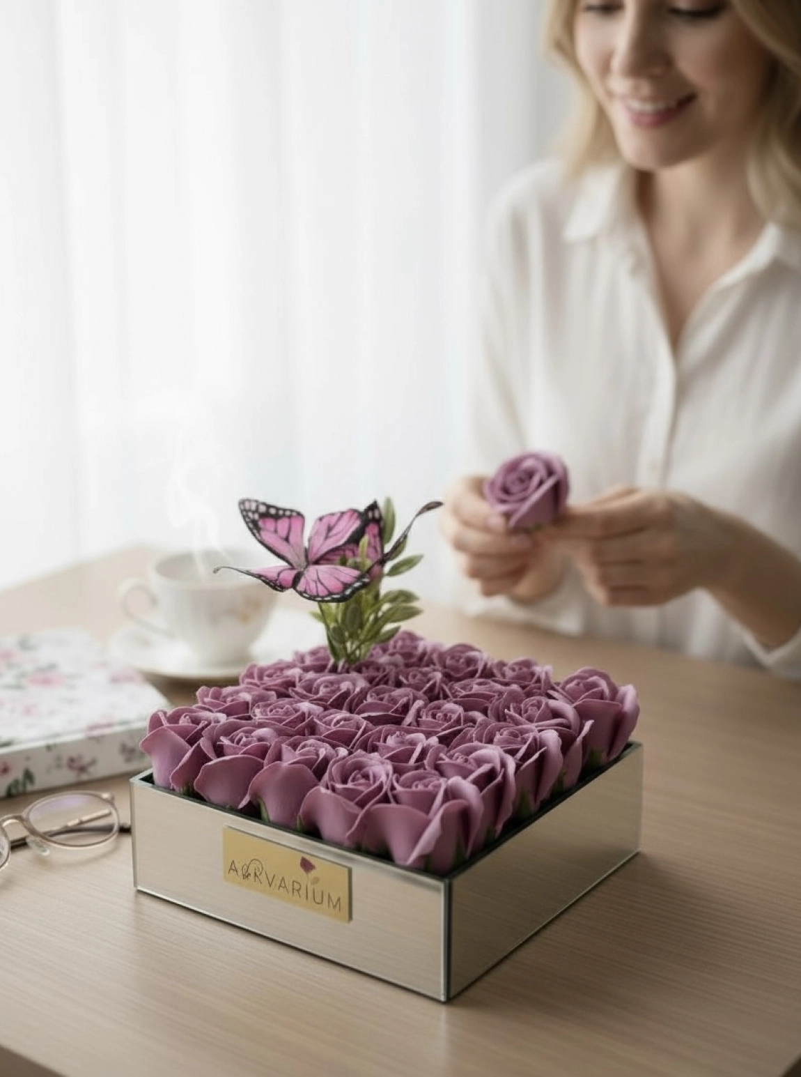 Pink Butterfly Lavanta Kokulu Güller Kutusu