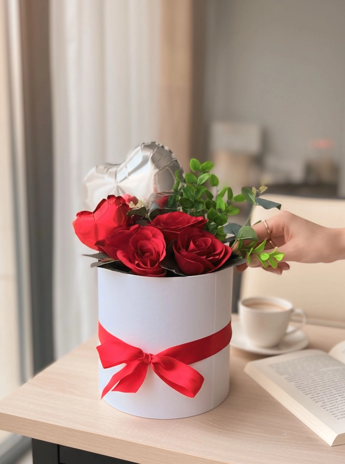 Balonlu Kırmızı Gül Kutusu