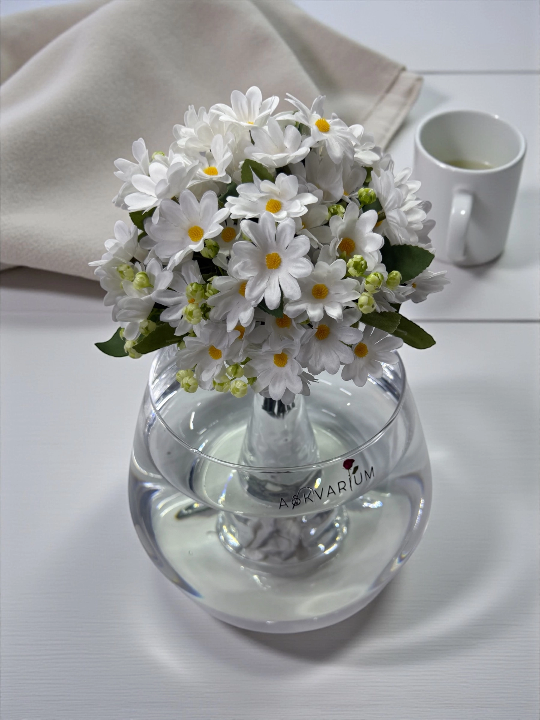 Beyaz Papatya Fanus Aranjmanı