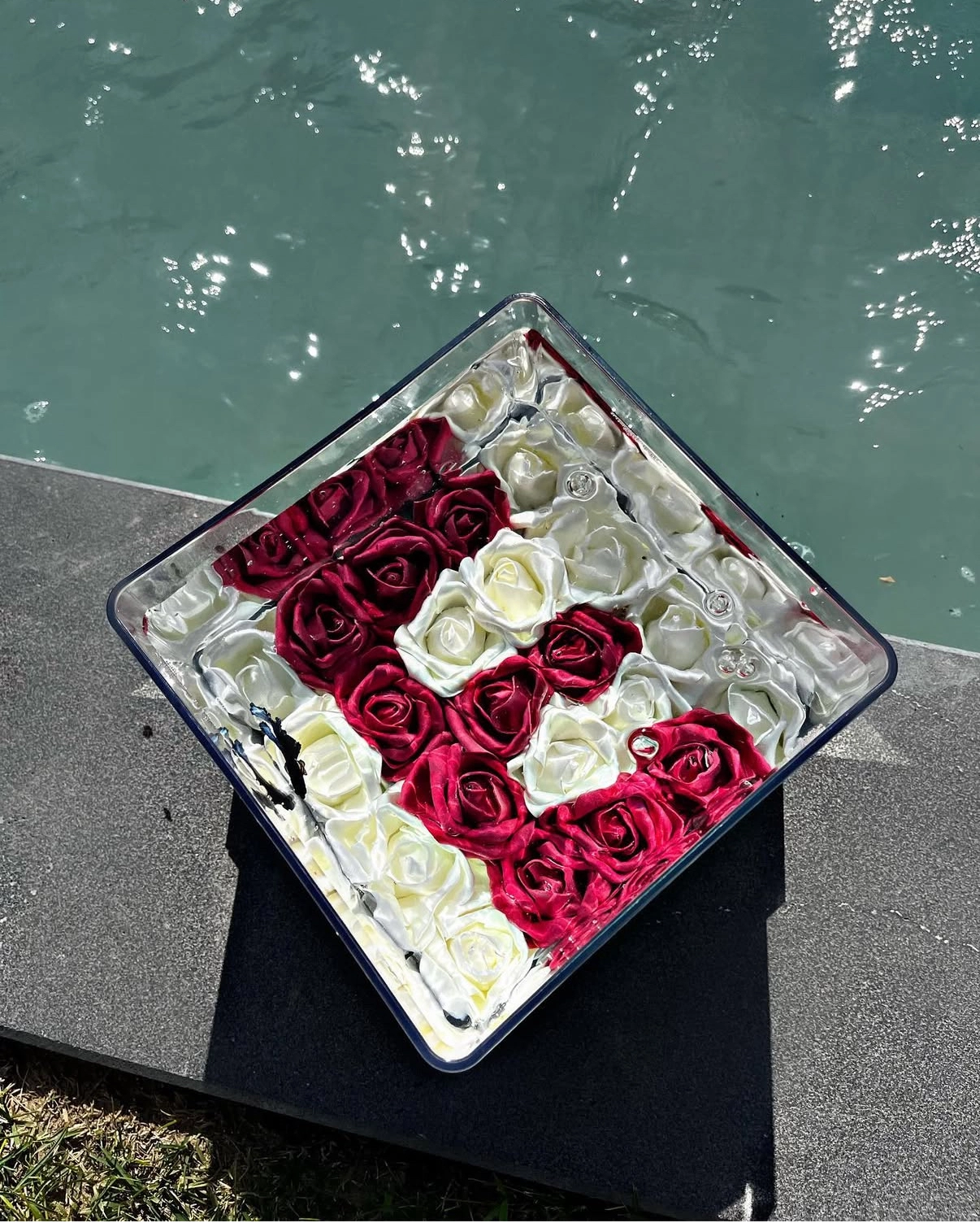 İsme Özel Kırmızı Beyaz Askvarium