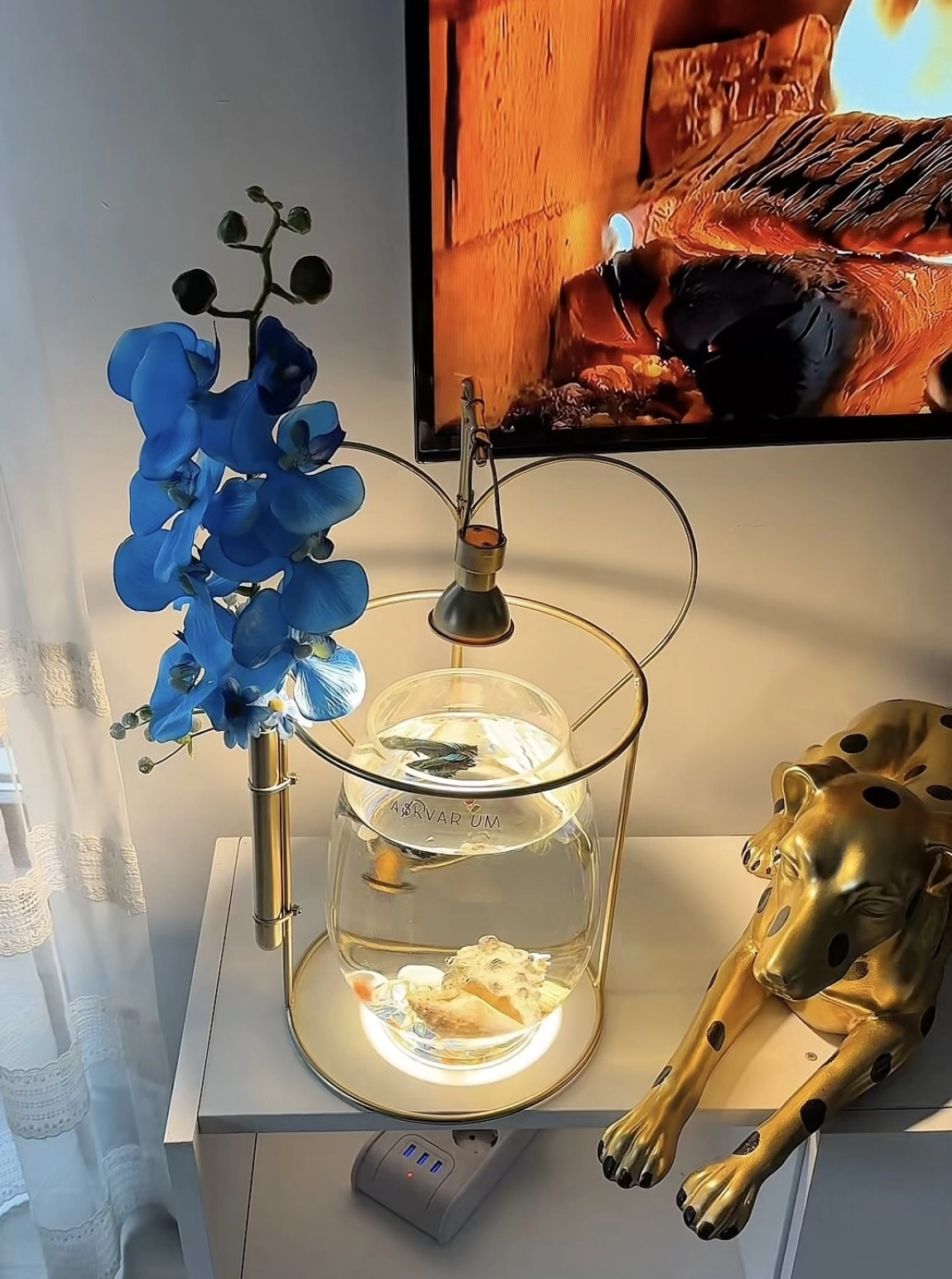 Mavi Orkideli Işıklı Gold Cam Fanus
