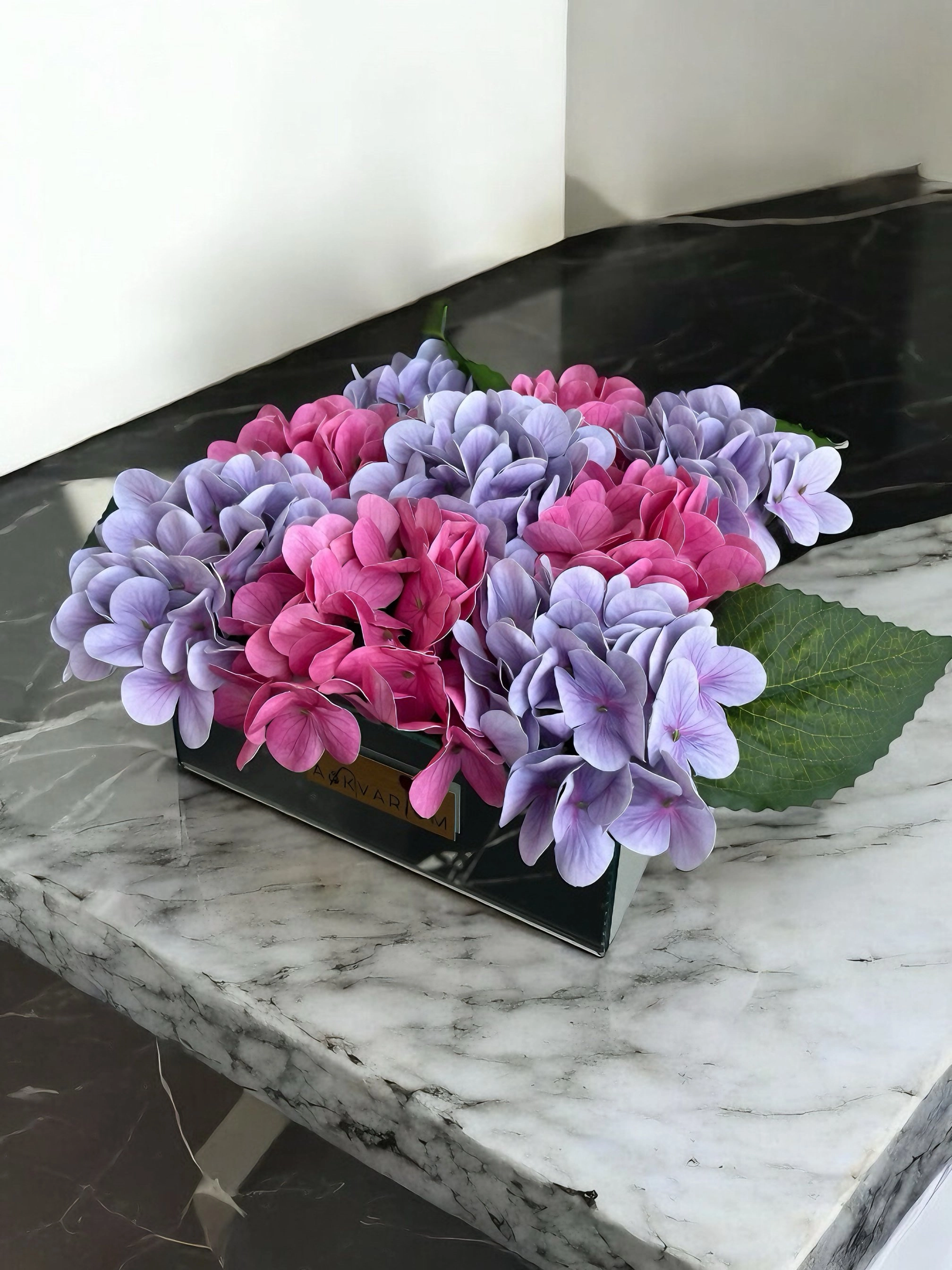 Mor Ve Pembe Ortanca Aranjmanı