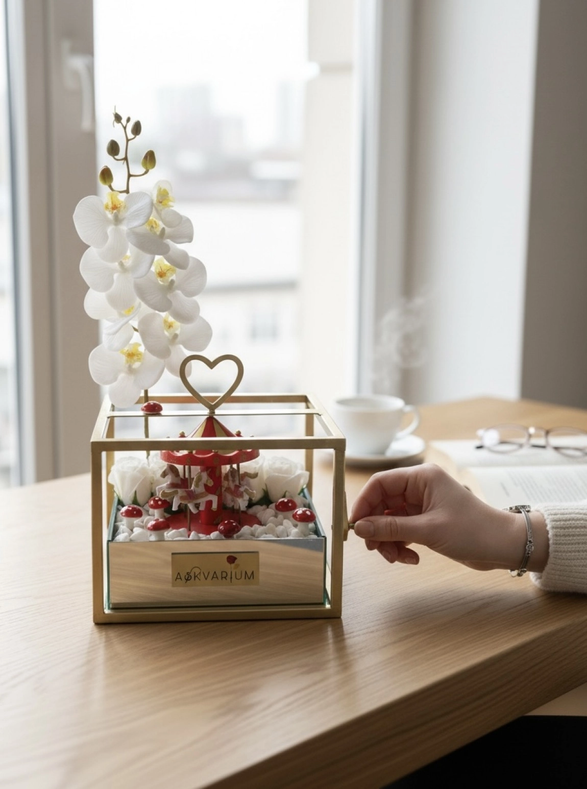 Orkide & Nostaljik Atlı Karınca Tasarımı