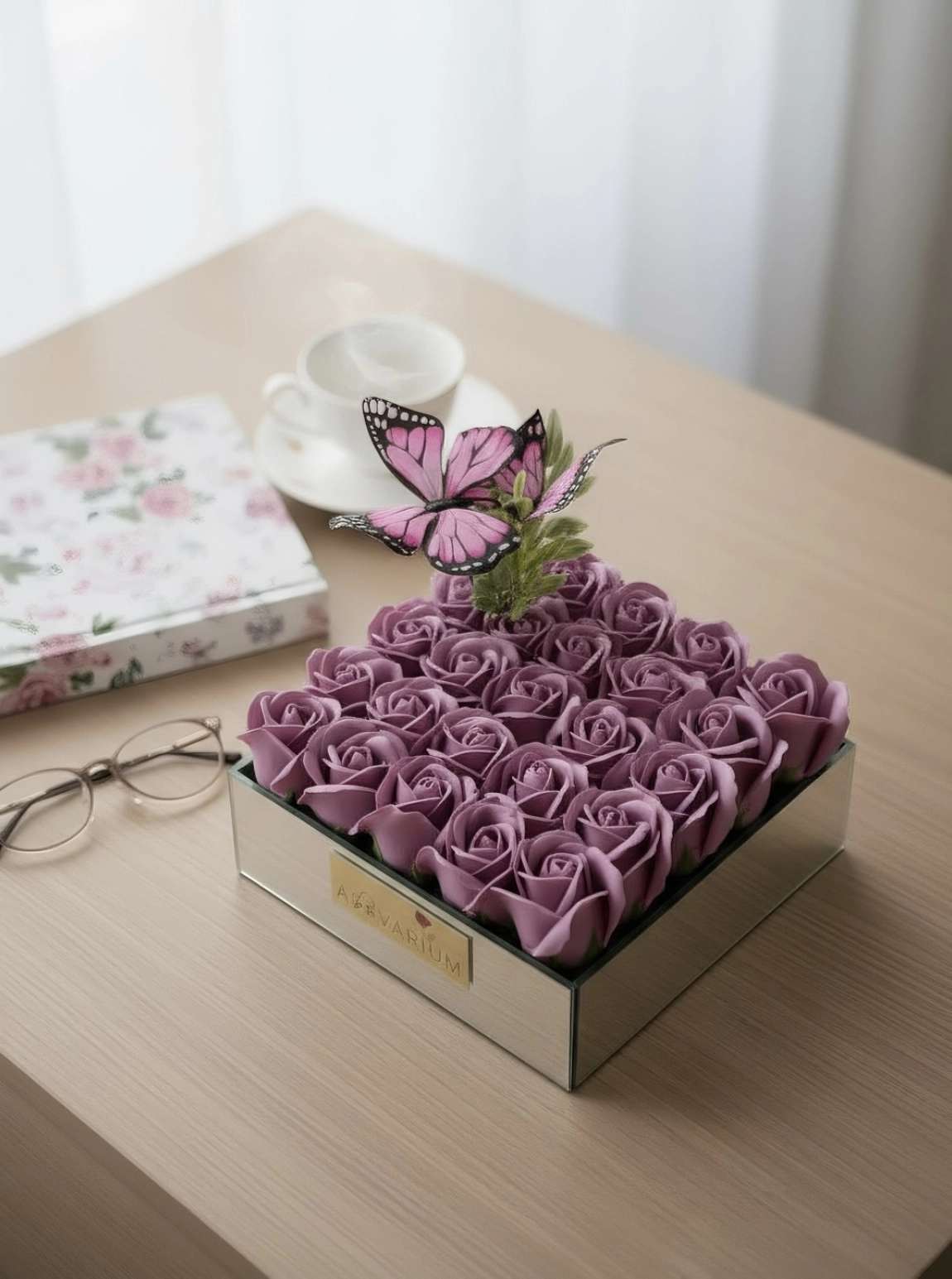 Pink Butterfly Lavanta Kokulu Güller Kutusu